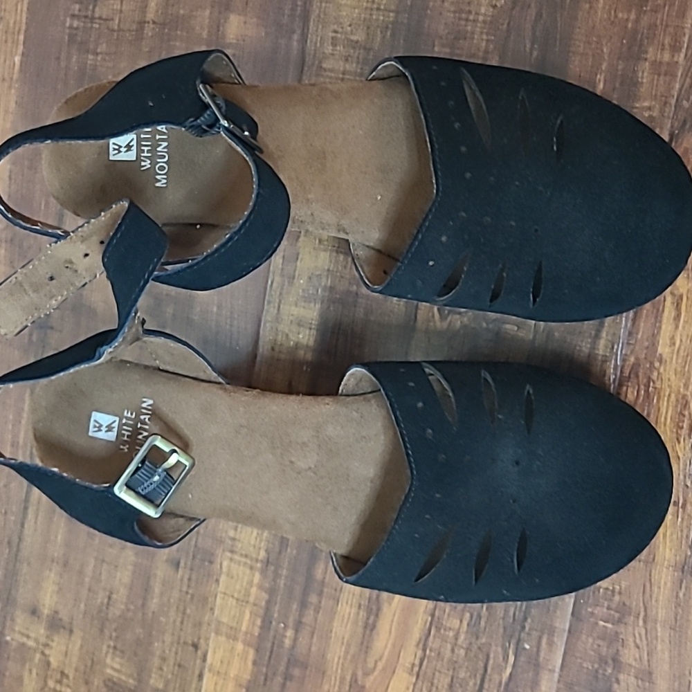 White Mountain Suede Clogs